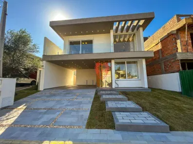 Casa de Condomínio com 3 Quartos à venda, 226m² no Vila Cachoeirinha, Cachoeirinha