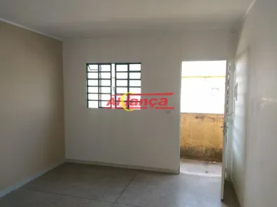 Casa com 2 Quartos para alugar, 64m² no Cidade Brasil, Guarulhos