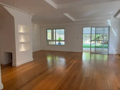 Sobrado com 4 Quartos para alugar, 400m² no Notre Dame, Campinas
