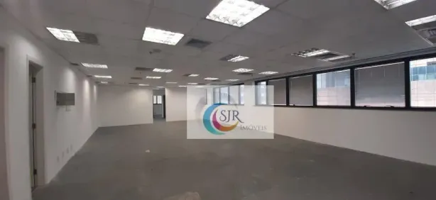 Sala Comercial para alugar, 220m² no Vila Olímpia, São Paulo