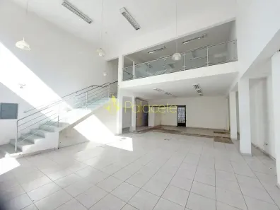 Prédio Comercial para alugar, 375m² no Centro, Pindamonhangaba