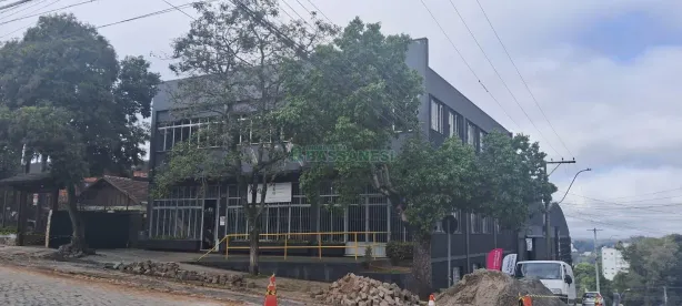 Ponto Comercial para alugar, 540m² no Panazzolo, Caxias do Sul
