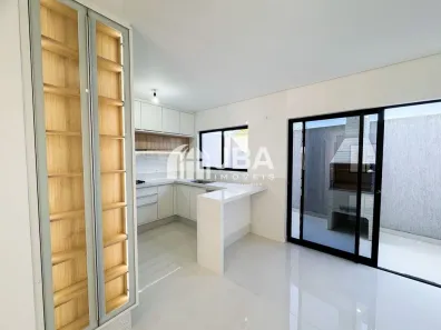 Casa de Condomínio com 3 Quartos à venda, 104m² no Xaxim, Curitiba