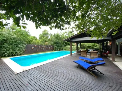 Casa com 4 Quartos para alugar, 450m² no Rio Tavares, Florianópolis