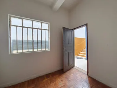 Apartamento com 2 Quartos para alugar, 70m² no Centro, Divinópolis