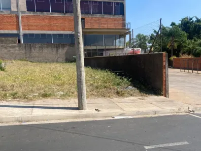 Lote/Terreno à venda, 252m² no Vila Max, São Carlos