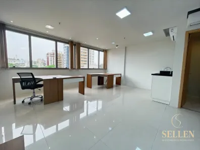 Sala Comercial à venda, 34m² no Menino Deus, Porto Alegre