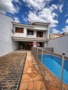 Sobrado com 3 Quartos à venda, 165m² no Vila Marumby, Maringá