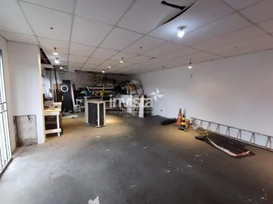 Ponto Comercial para alugar, 90m² no Vila Mathias, Santos