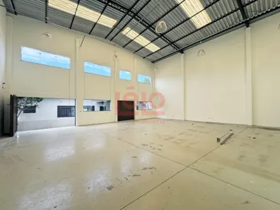 Galpão/Depósito/Armazém à venda, 300m² no Zona 08, Maringá
