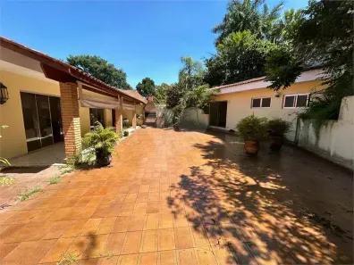 Casa com 3 Quartos para alugar, 361m² no Jardim Guedala, São Paulo