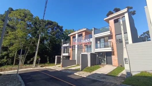 Casa de Condomínio com 3 Quartos à venda, 133m² no Santa Cândida, Curitiba