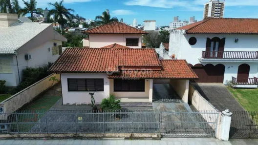 Imóvel Comercial com 4 Quartos à venda, 344m² no Centro, Tubarão