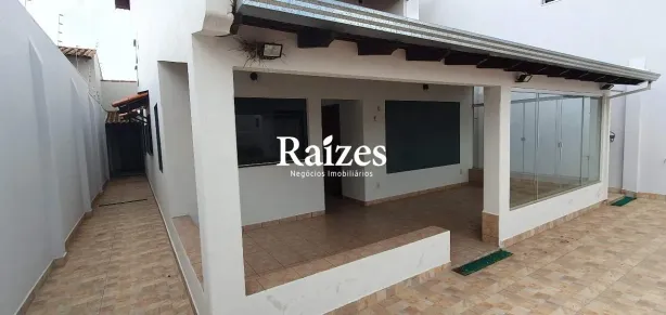 Casa com 3 Quartos à venda, 326m² no Cidade Jardim, Uberlândia