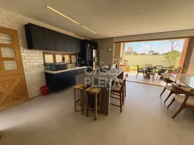 Casa de Condomínio com 3 Quartos à venda, 189m² no Lagoa Redonda, Fortaleza