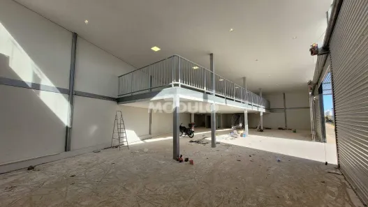 Galpão/Depósito/Armazém à venda, 330m² no Segismundo Pereira, Uberlândia