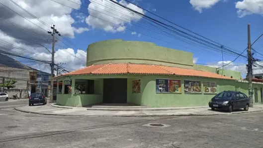 Ponto Comercial para alugar, 319m² no Padre Miguel, Rio de Janeiro
