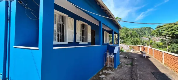 Casa de Condomínio com 4 Quartos à venda, 353m² no Castelanea, Petrópolis