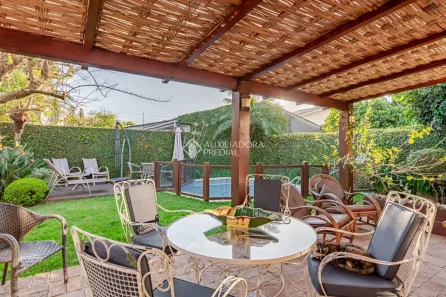 Casa com 3 Quartos à venda, 205m² no Ipanema, Porto Alegre