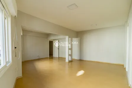 Apartamento com 3 Quartos para alugar, 130m² no Rio Branco, Porto Alegre