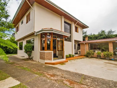 Imóvel Comercial com 17 Quartos à venda, 1000m² no Alto da Boa Vista, Campos do Jordão