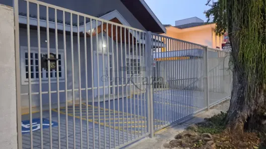 Imóvel Comercial com 4 Quartos para alugar, 200m² no Vila Ema, São José dos Campos