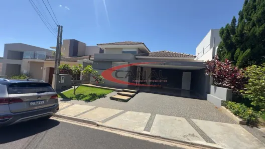 Casa de Condomínio com 3 Quartos para alugar, 218m² no Vila Aviação, Bauru