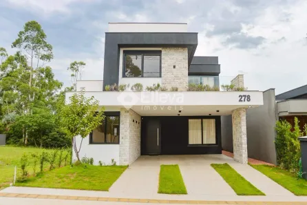 Casa com 4 Quartos à venda, 216m² no Centro, Gravataí