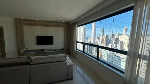 Apartamento com 3 Quartos para alugar, 130m² no Centro, Balneário Camboriú