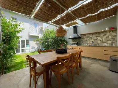 Casa com 3 Quartos à venda, 240m² no Vila Romana, São Paulo