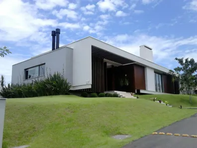 Casa com 4 Quartos à venda, 601m² no Primeira Linha, Criciúma