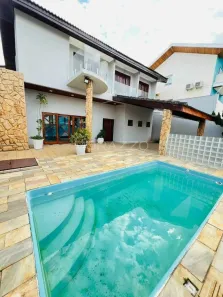 Sobrado com 4 Quartos à venda, 350m² no Vila Zezé, Jacareí