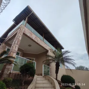 Casa com 4 Quartos à venda, 220m² no Cabral, Contagem
