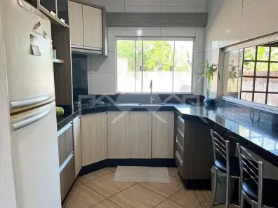 Casa com 5 Quartos à venda, 210m² no Petrópolis, Joinville