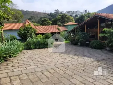 Casa com 2 Quartos à venda, 500m² no Pedro do Rio, Petrópolis