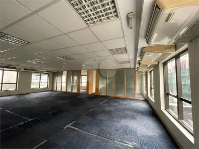 Sala Comercial para alugar, 227m² no Vila Olímpia, São Paulo