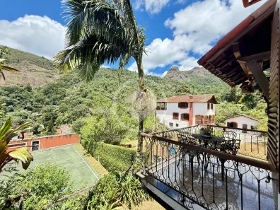 Casa de Condomínio com 4 Quartos à venda, 114m² no Cascata dos Amores, Teresópolis