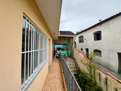 Casa com 5 Quartos à venda, 170m² no Centro, Carapicuíba
