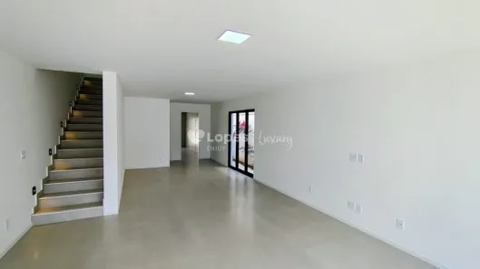 Casa de Condomínio com 3 Quartos à venda, 290m² no Vargem Pequena, Rio de Janeiro