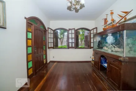 Casa com 3 Quartos à venda, 240m² no Santa Amélia, Belo Horizonte