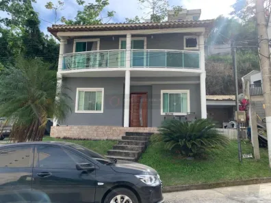 Casa de Condomínio com 4 Quartos à venda, 195m² no Maria Paula, Niterói