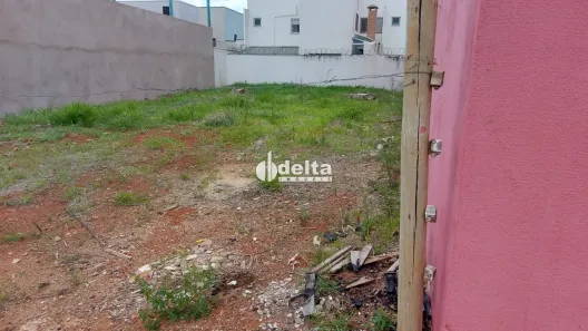 Lote/Terreno à venda, 300m² no Novo Mundo, Uberlândia