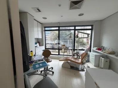 Sala Comercial à venda, 58m² no Rio Branco, Porto Alegre