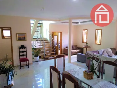 Casa com 4 Quartos à venda, 210m² no Residencial das Ilhas, Bragança Paulista