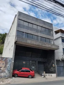 Prédio Comercial para alugar, 1300m² no Centro, Macaé