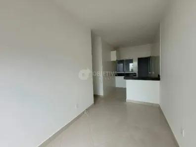 Casa com 2 Quartos para alugar, 60m² no Shopping Park, Uberlândia