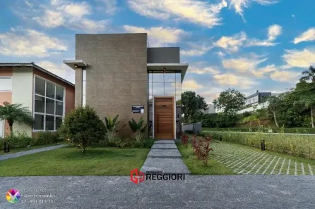 Casa de Condomínio com 3 Quartos à venda, 400m² no Ariribá, Balneário Camboriú