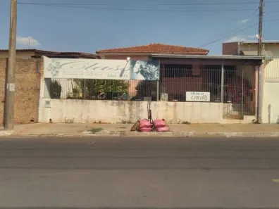 Casa com 3 Quartos à venda, 185m² no Jardim das Estações (Vila Xavier), Araraquara
