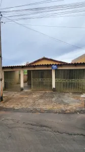 Casa com 3 Quartos à venda, 89m² no Jardim Clarissa, Goiânia