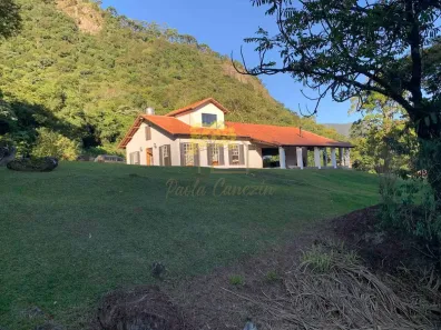 Casa com 3 Quartos para alugar, 450m² no Centro (São Francisco Xavier), São José dos Campos